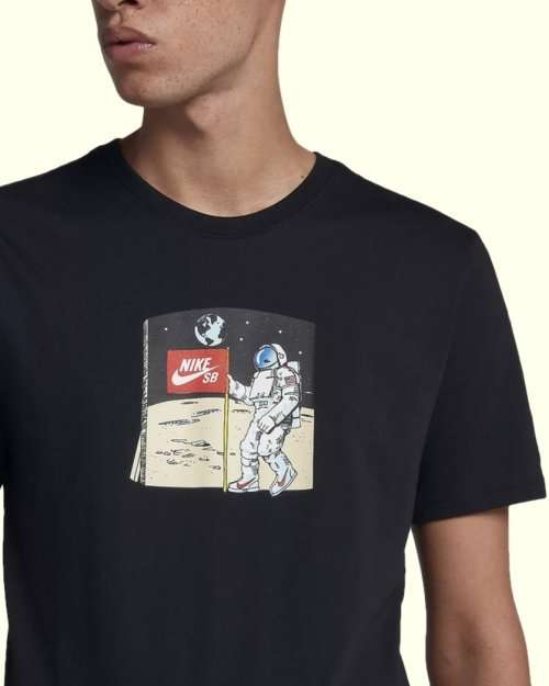 NIKE Men's Skateboarding Fake Moon Landing Astronaut SB Black CI7609 010 Size Large