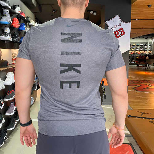 NIKE RUNNING MILER TECH SHIRT GUNSMOKE/ATMOSPHERE GREY CD8297 056 Size Large
