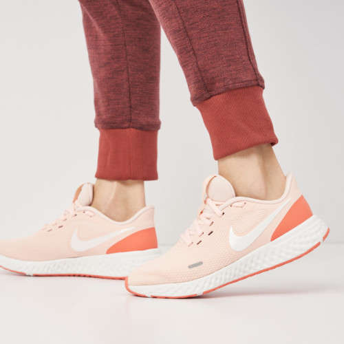 Nike Women's Revolution 5 Platinum Tint / Pink Blast BQ3207 602 Size UK 4 (SA 4)