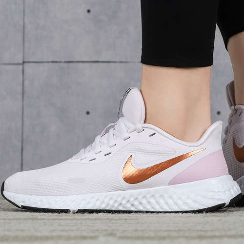 Nike Women's Revolution 5 Light Violet/ Metallic Copper BQ3207 502 Size UK 5 (SA 5)