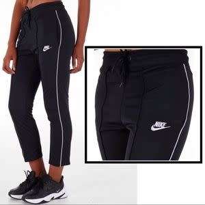 Nike Sportswear Women's Heritage Slim Pants Black CT6067 010 Size Medium