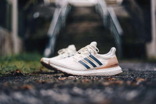 adidas Men's ULTRABOOST 4.0 Show Your Stripes Pearl Tech/ Ash Cloud CM8114 Size UK 10 (SA 10)