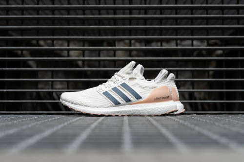 adidas Men's ULTRABOOST 4.0 Show Your Stripes Pearl Tech/ Ash Cloud CM8114 Size UK 10 (SA 10)