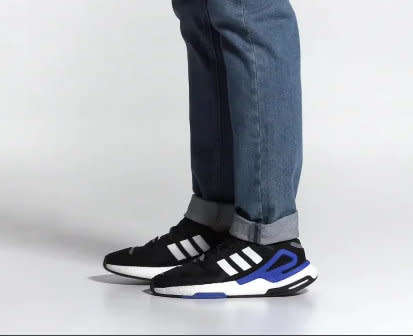adidas Men`s DAY JOGGER Core Black / White/ Blue FW4041 Size UK 7 (SA 7)