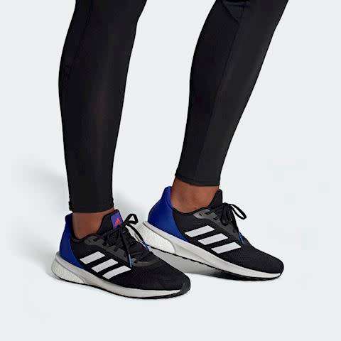 adidas Men`s ASTRARUN Core Black / Cloud White / Solar Red EH1531 Size UK 12 (SA 12)
