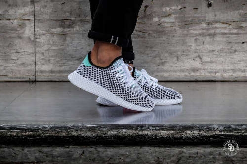 adidas Men's Deerupt Runner Core Black/ Easy Green B28076 Size UK 11 (SA 11)