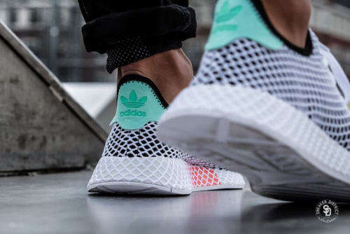 adidas Men's Deerupt Runner Core Black/ Easy Green B28076 Size UK 11 (SA 11)