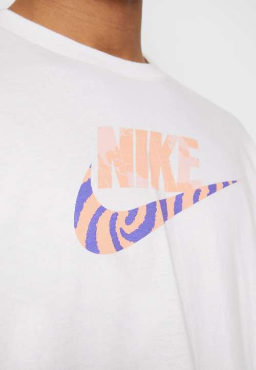 NIKE Men`s Sportswear Long Sleeve Graphic Festival Tee Shirt White DQ1071 100 Size Extra Large