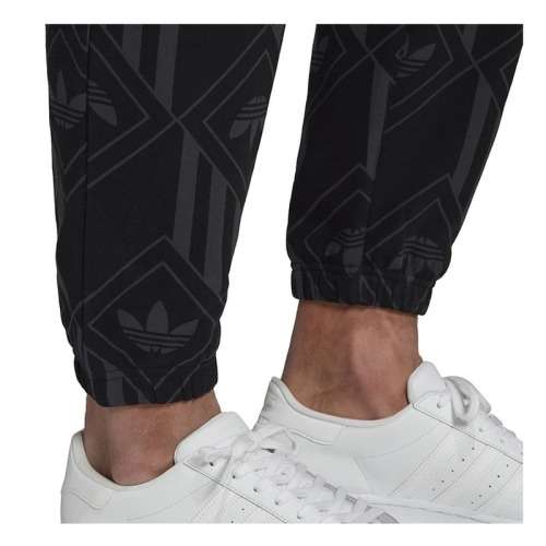 adidas Men`s PANTALONE MONOGRAM SWEATPANT Black GD5849  Size XL