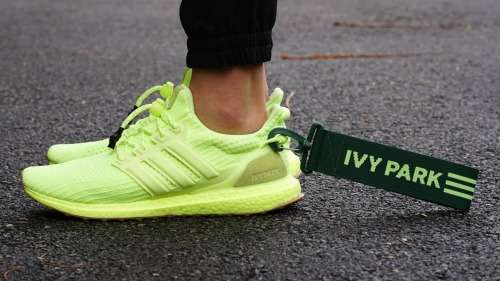 adidas UNISEX IVY PARK ULTRABOOST OG LTD EDITION Hi Res Yellow FZ5456 Size UK 8 (SA 8)