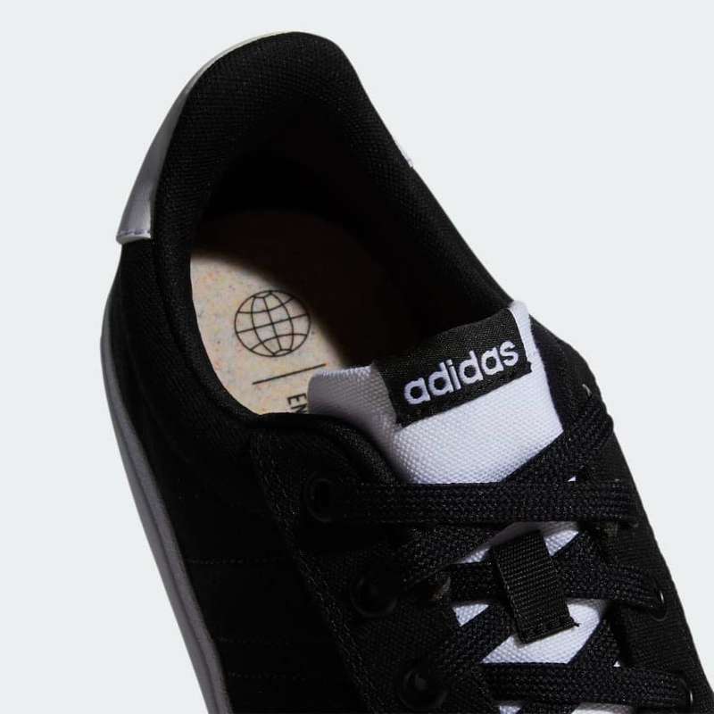 adidas Men`s VULC RAID3R SKATEBOARDING Core Black / Cloud White GY5496 Size UK 9 (SA 9)