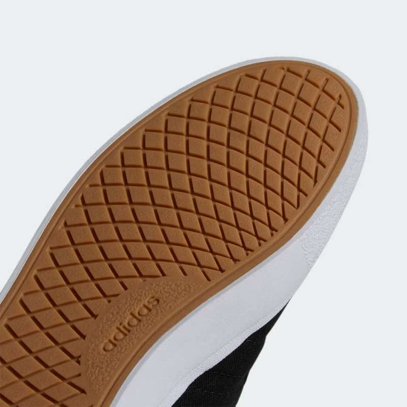 adidas Men`s VULC RAID3R SKATEBOARDING Core Black / Cloud White GY5496 Size UK 9 (SA 9)