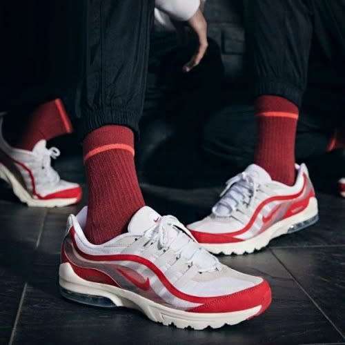 Sneakers Nike Men s Nike Air Max VG R White University Red CK7583 102 Size UK 9 SA 9 was sold for 801.00 on 19 Apr at 14 00 by Seal The Deal in Johannesburg ID 612941013