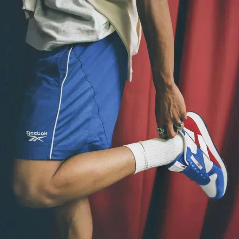 Reebok UNISEX Classic Leather Vector Blue/ Vector Red GY1522 Size UK 7 (SA 7)