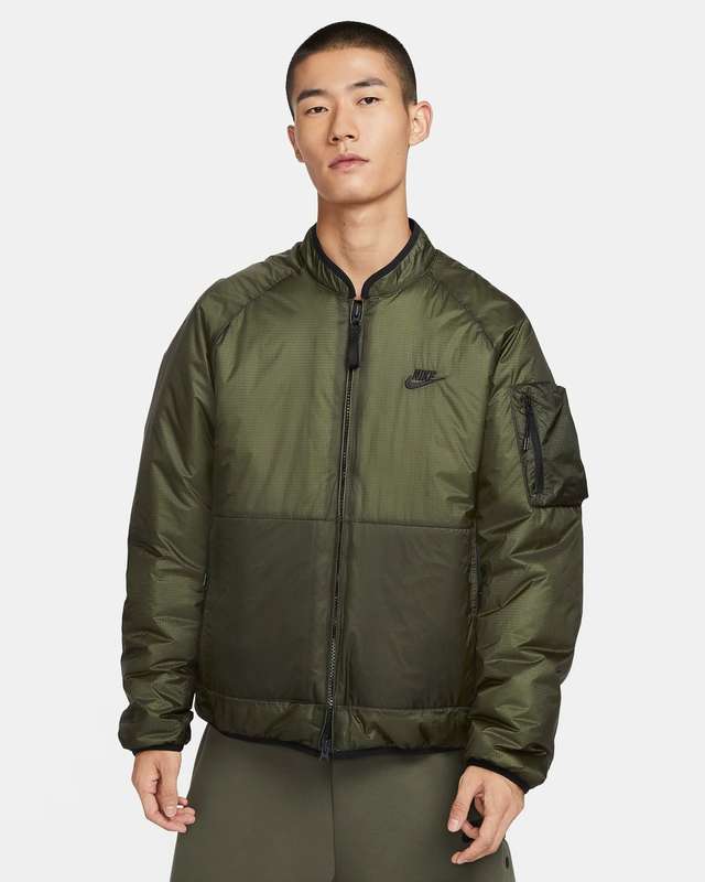 Nike Men`s Sportswear Tech Therma-FIT Loose Insulated Jacket Cargo Khaki FB7858 325 Size Medium