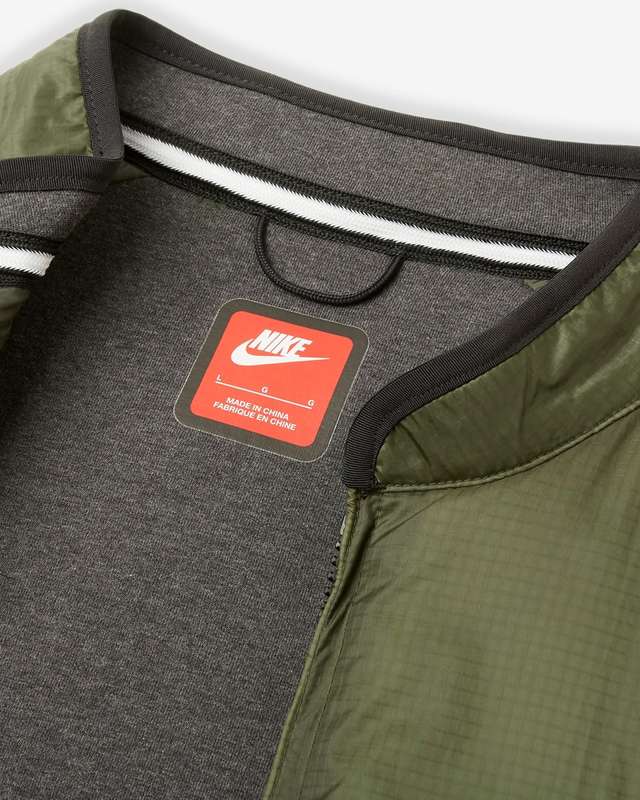 Nike Men`s Sportswear Tech Therma-FIT Loose Insulated Jacket Cargo Khaki FB7858 325 Size Medium