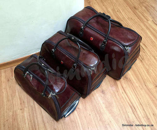 Set of 3 High Quality Duffle Luggage Bags with Roller Wheels - Burgundy