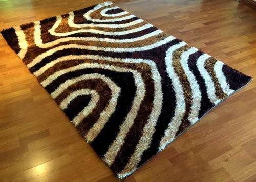Brand New Shaggy Rug Measures 2.3m x 1,5m