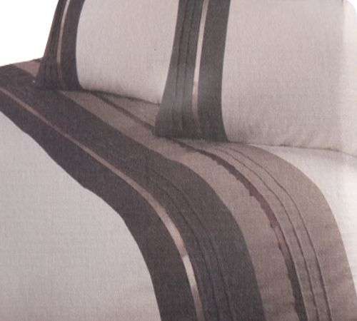 3 PC Luxury Pintuck Cotton Enriched Duvet Cover with Pillow Cases- King Size