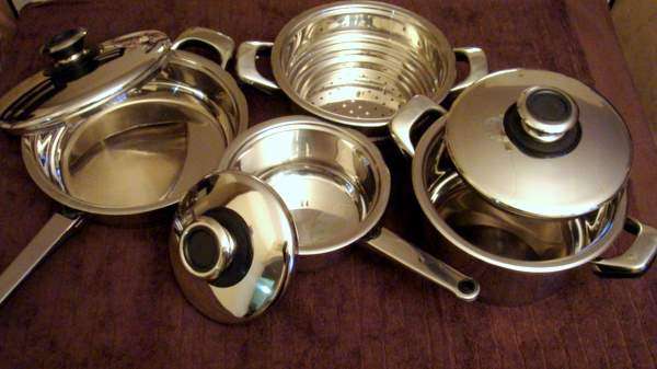 7 PIECES STAINLESS STEEL 10/18 ,3 LAYERED HEAVY BOTTOM COOKWARE SET WITH STAINLESS LID.