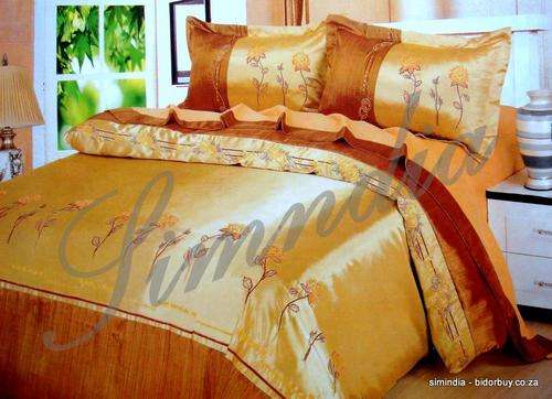 Elegant   imported 6 PCS Embroidered  queen silk Duvet Set