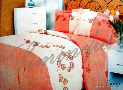 EMBROIDRED COTTON 6 PEICE QUEEN SIZE AND DUVET COVER SET