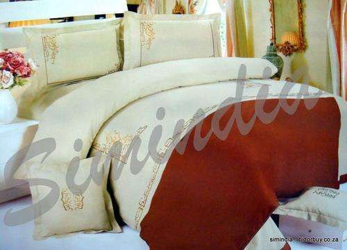 EMBROIDERED 6 PEICE DOUBLE SIZE AND DUVET COVER SET