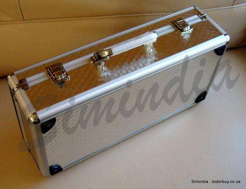 Watch briefcase for  watches.. with 18 velvet compartments