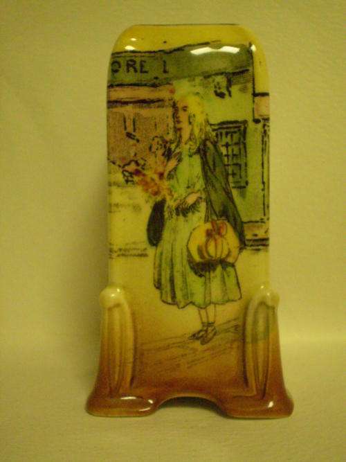 ROYAL DOULTON DICKENSWARE SMALL VASE FEATURING "LITTLE NELL" - EXCELLENT CONDITION!!