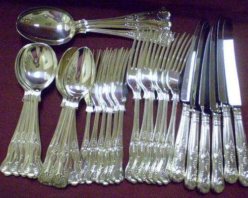 34 [IECE KINGS PATTERN CUTLERY SET - EPNS