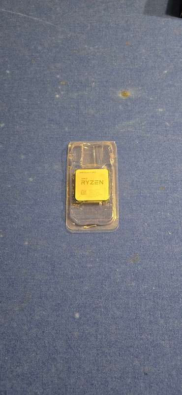CPU - AMD Ryzen 9 3900