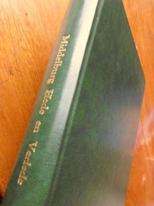 Geteken. MIDDELBURG - Hede en Verlede/ Present and Past. Deur HB Coetzee