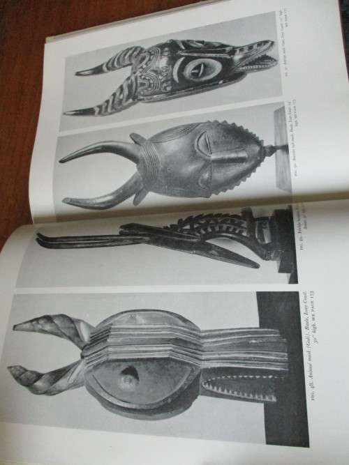 AFRICAN SCULPTURE SPEAKS Ladislas Segy