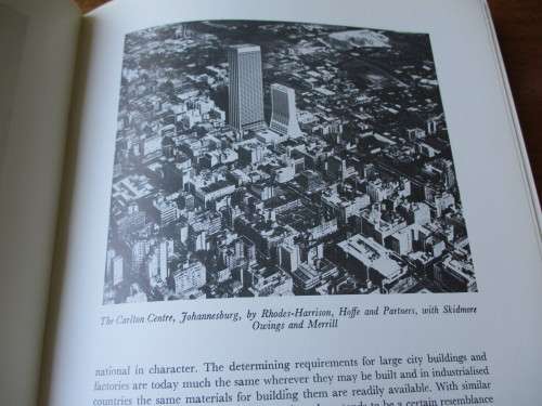 A GUIDE TO ARCHITECTURE IN SOUTH AFRICA Doreen Greig