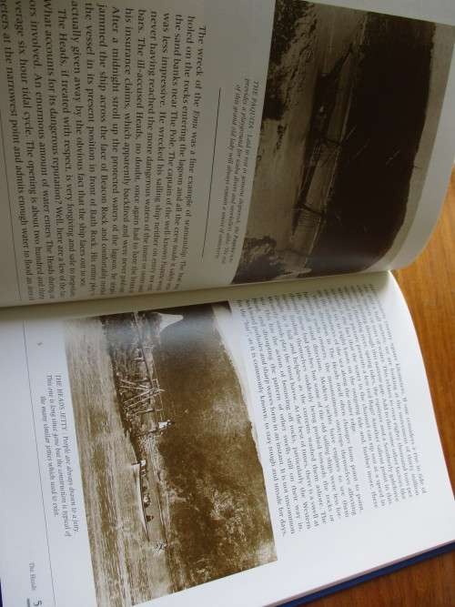 SIGNED. HEADS AND TALES  50 YEARS : 1945-1995 Dawid Wightman