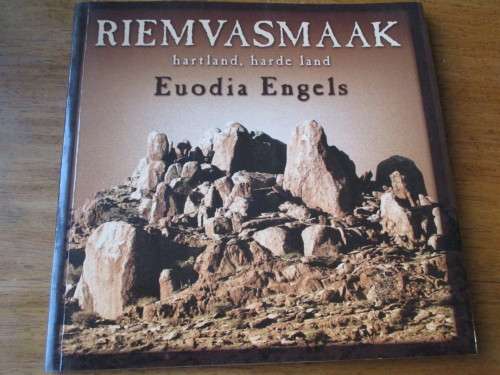 RIEMVASMAAK  hartland, harde land  Euodia Engels