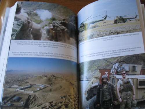 GUNSHIP ACE THE WARS OF NEALL ELLIS, HELICOPTER PILOT AND MERCENARY   A.J. Venter