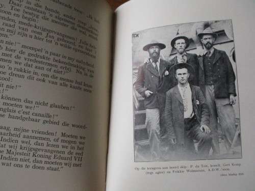 ONS PAROOL  Dae uit die Dagboek van `n krygsgevangene  deur Dr. Gustav S. Preller