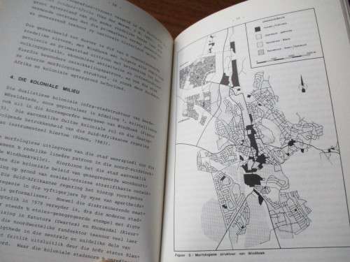 Kompas op SWA/ Namibie. Vereniging vir Geografie Spesiale Publikasie Nr 5