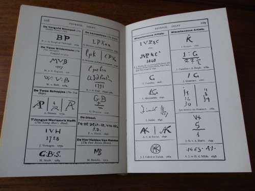COLLECTOR`S HAND-BOOK OF MARKS AND MONOGRAMS ON POTTERY & PORCELAIN  W.M. CHAFFERS