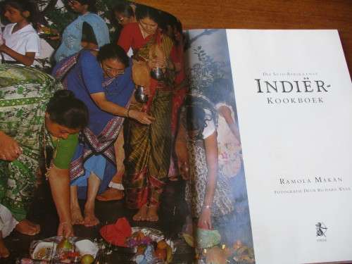 Die Suid-Afrikaanse Indier-Kookboek Ramola Makan