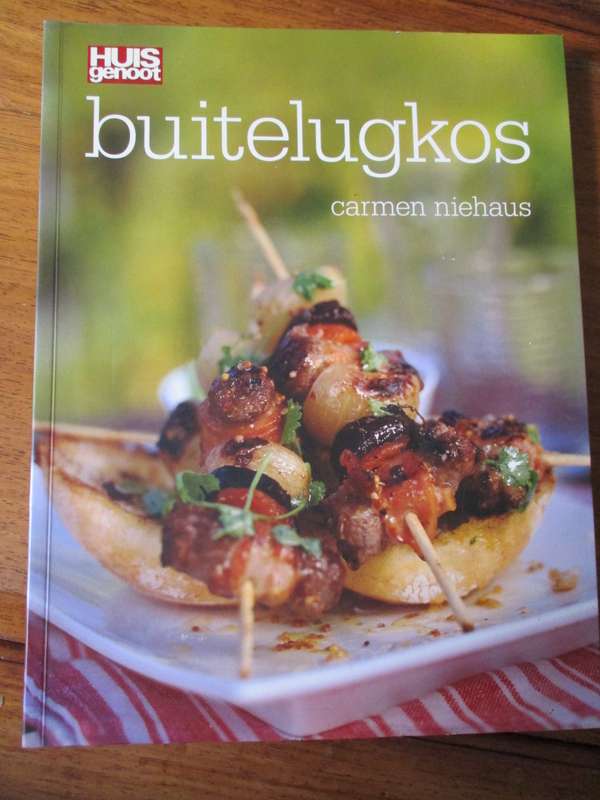 BUITELUGKOS Huisgenoot CARMEN NIEHAUS