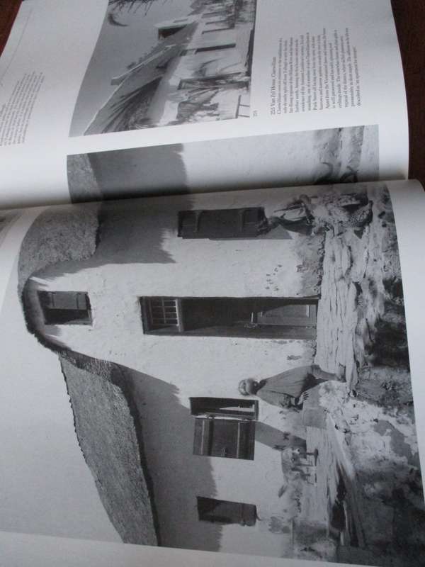 A CAPE CAMERA  The Architectural Beauty of the old Cape  Arthur Elliott and Hans Fransen