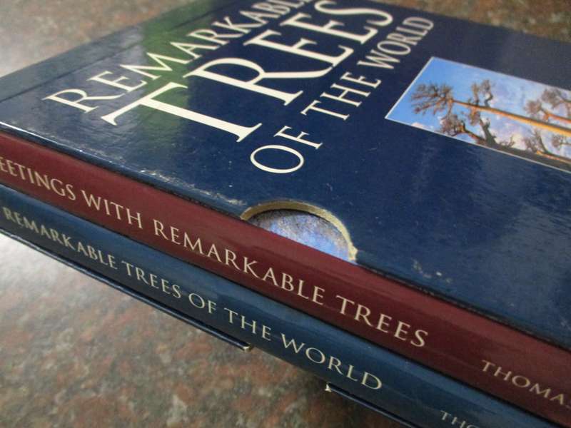 Meetings with Remarkable Trees  and Remarkable Trees  of the World THOMAS PAKENHAM