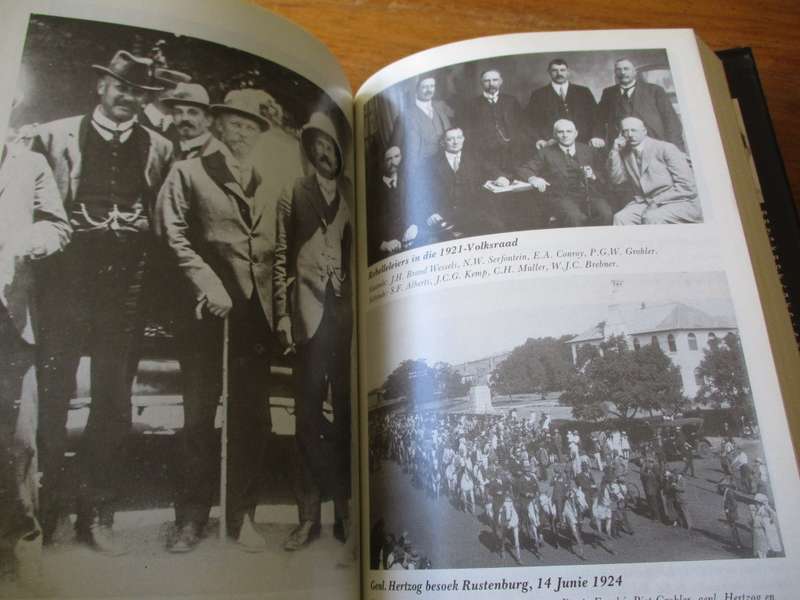 Politieke leier of meeloper Die lewe van Piet Grobler (1873-1942)  Dr. JCH Grobler