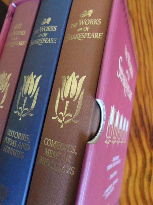 THE WORKS OF SHAKESPEARE. 3 Volume Boxed Set