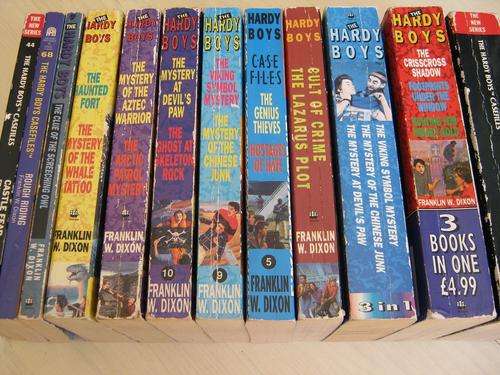 12 HARDY BOYS Books