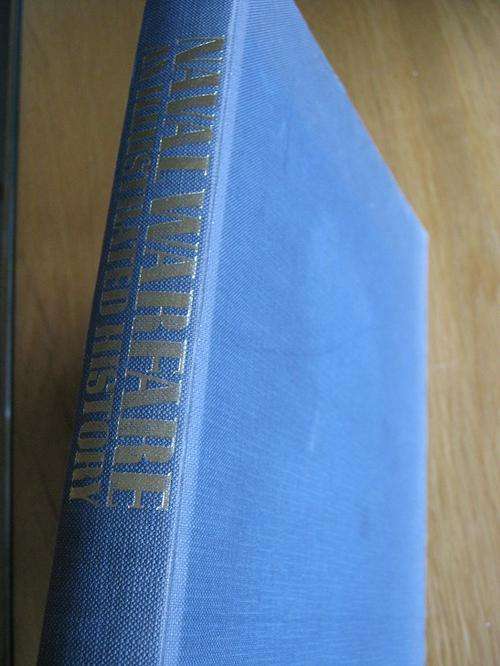 NAVAL WARFARE - An Illustrated History