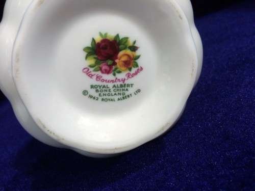 ROYAL ALBERT 'OLD COUNTRY ROSES' TRIO