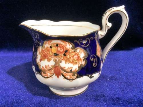 ROYAL ALBERT 'HEIRLOOM' CREAMER